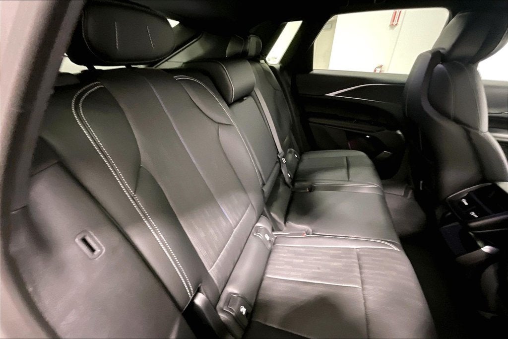 2024 Cadillac LYRIQ Luxury 1 - Photo 29