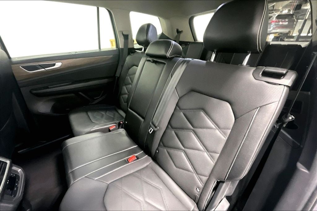 2024 Volkswagen Atlas 2.0T SE w/Technology