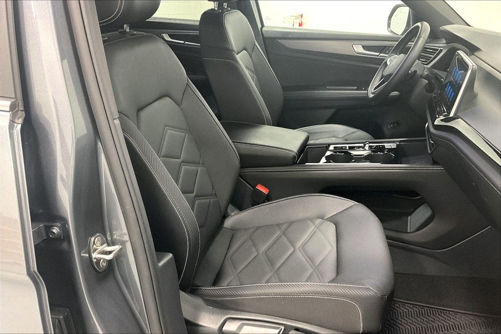 2025 Volkswagen Atlas Cross Sport 2.0T SE w/Technology