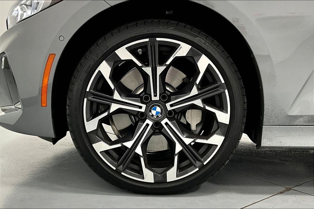 2025 BMW 3 Series 330i