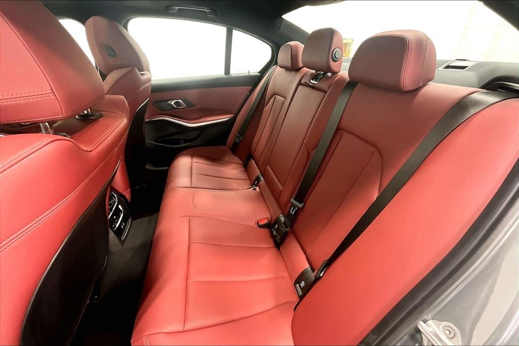 2025 BMW 3 Series 330i