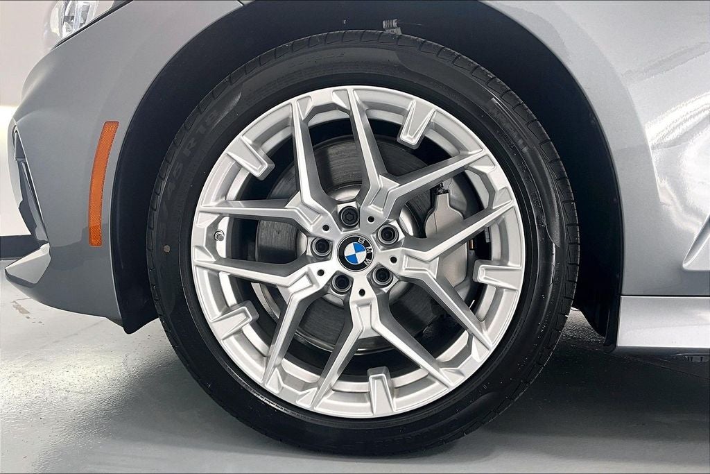 2025 BMW 3 Series 330i