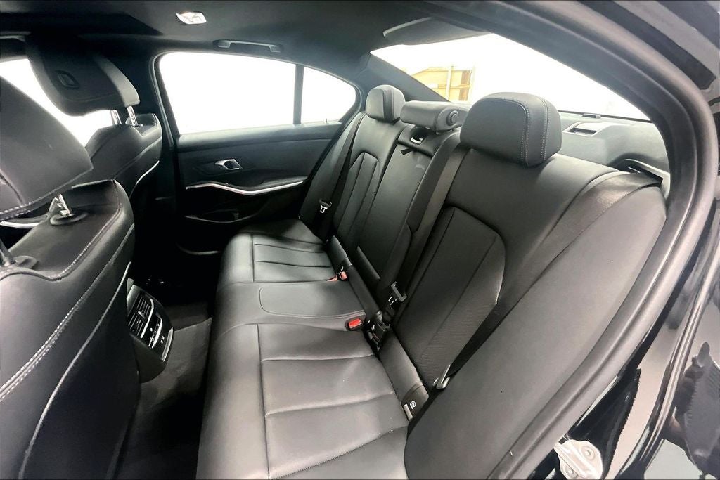 2025 BMW 3 Series 330i xDrive