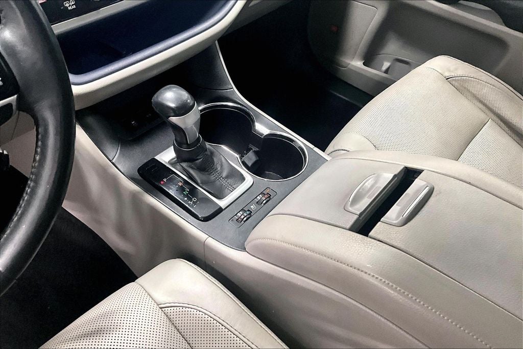 2016 Toyota Highlander Limited Platinum V6