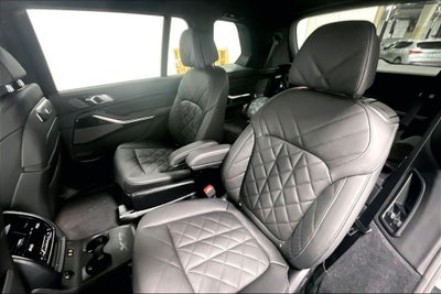 2027 BMW X7 xDrive40i