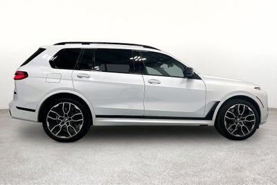 2026 BMW X7 M60i