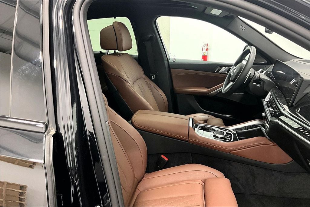 2025 BMW X6 M60i