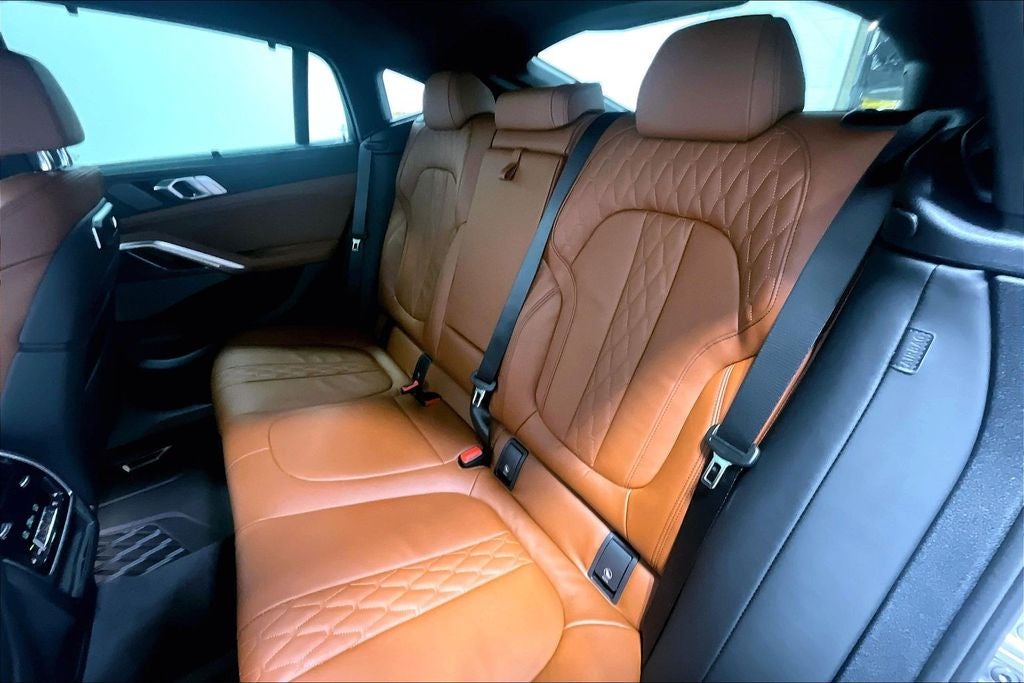 2026 BMW X6 M60i