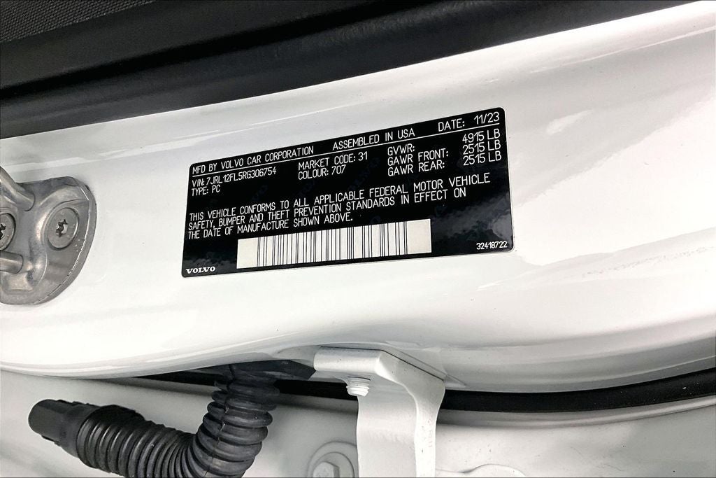 2024 Volvo S60 B5 Plus Dark Theme