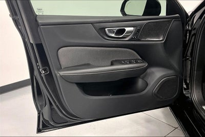 2024 Volvo S60 B5 Plus Black Edition