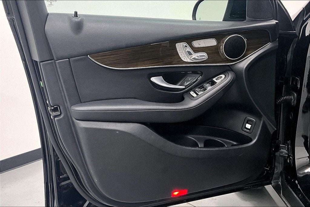 2021 Mercedes-Benz GLC GLC 300