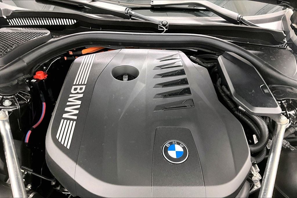 2027 BMW 5 Series 550e xDrive