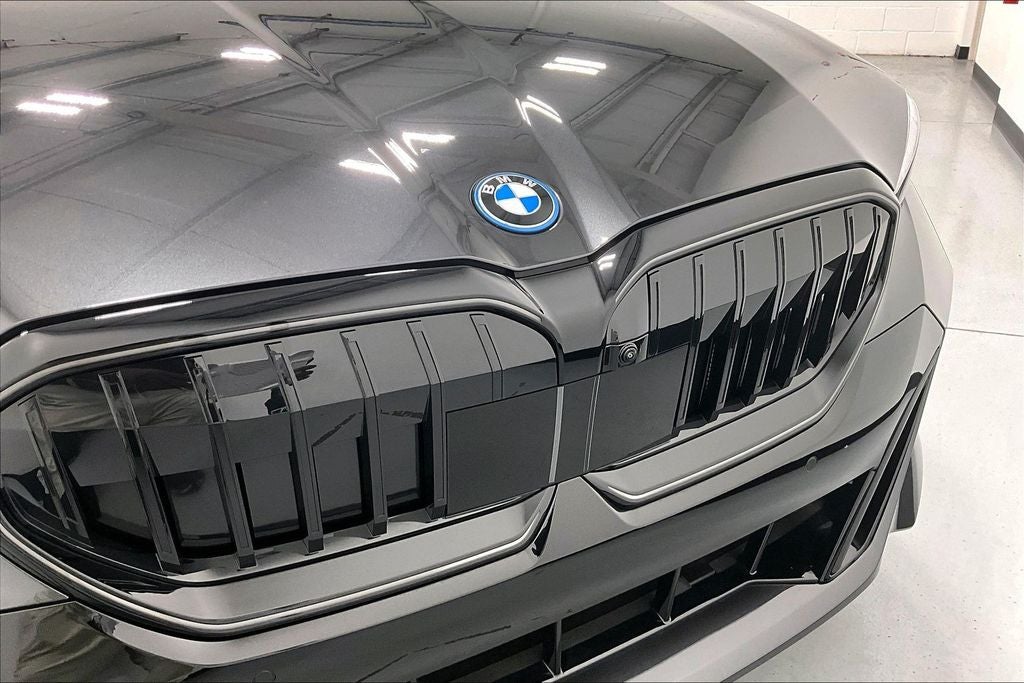 2027 BMW 5 Series 550e xDrive