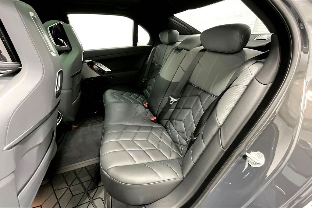 2026 BMW 7 Series 740i