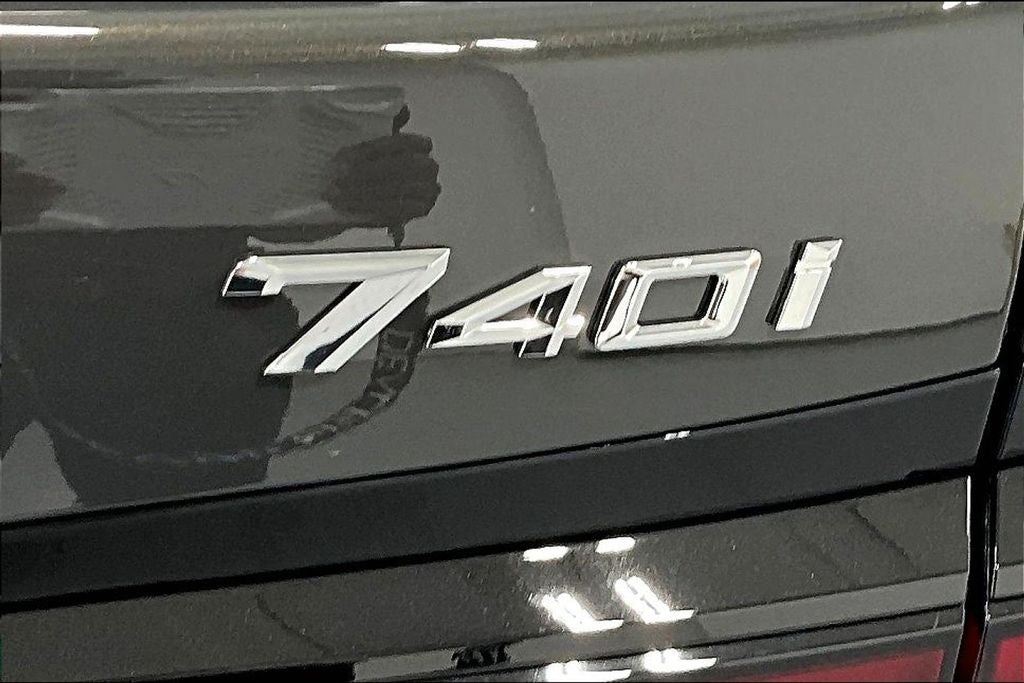 2026 BMW 7 Series 740i