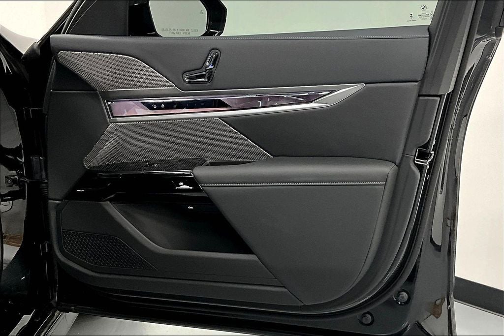 2025 BMW 7 Series 760i xDrive