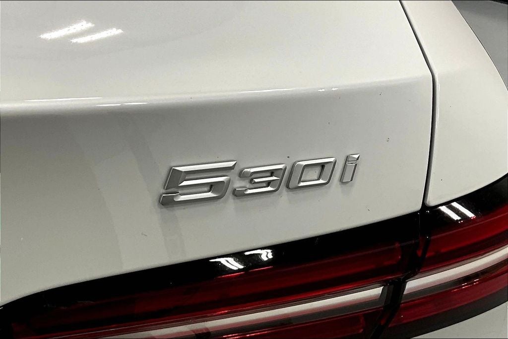 2026 BMW 5 Series 530i