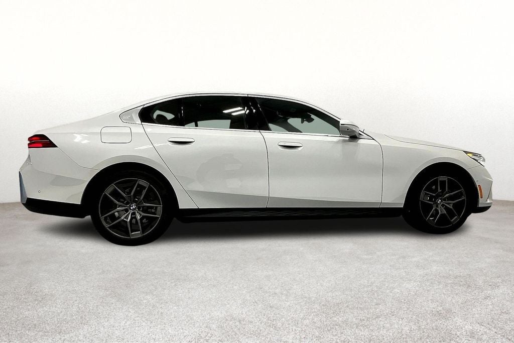 2026 BMW 5 Series 530i