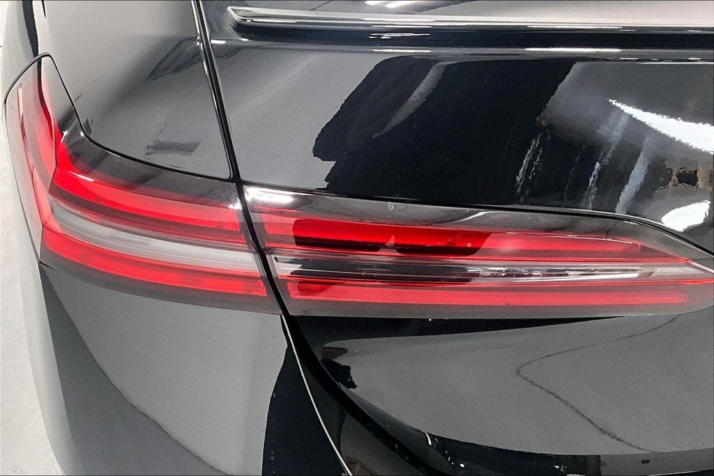 2027 BMW 5 Series 530i