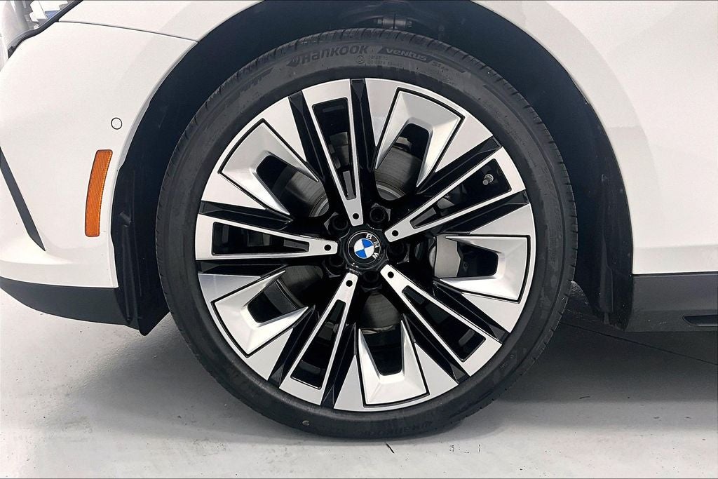2027 BMW 5 Series 530i