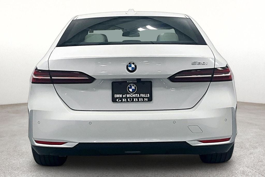 2027 BMW 5 Series 530i