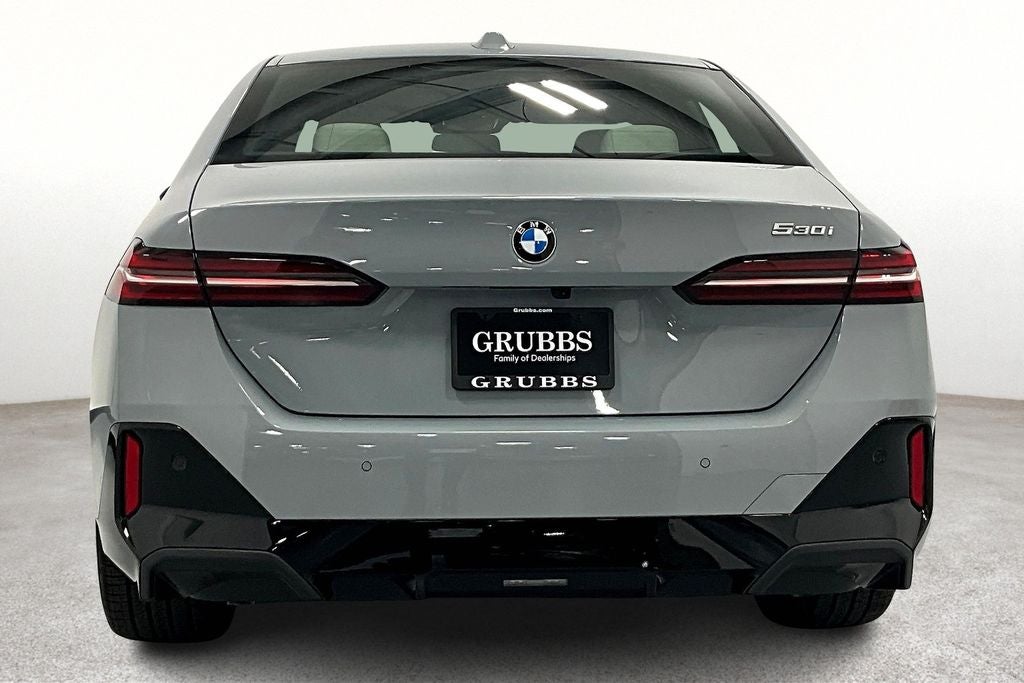 2026 BMW 5 Series 530i
