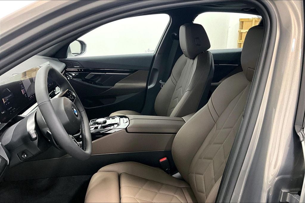 2026 BMW 5 Series 530i