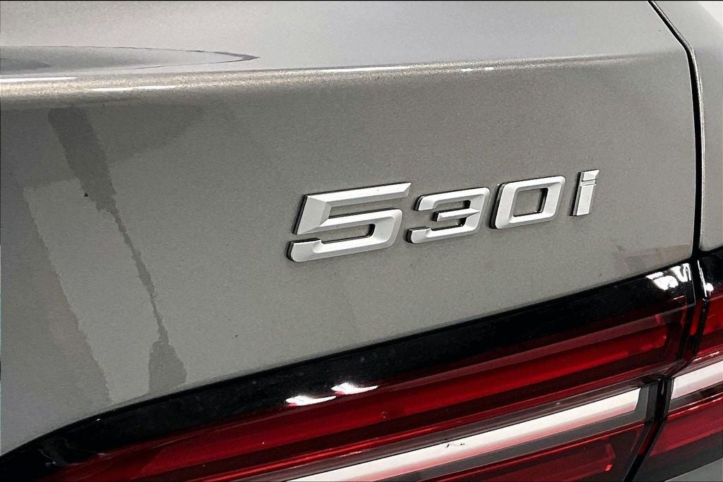 2026 BMW 5 Series 530i
