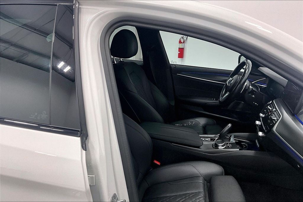 2023 BMW 5 Series 530i