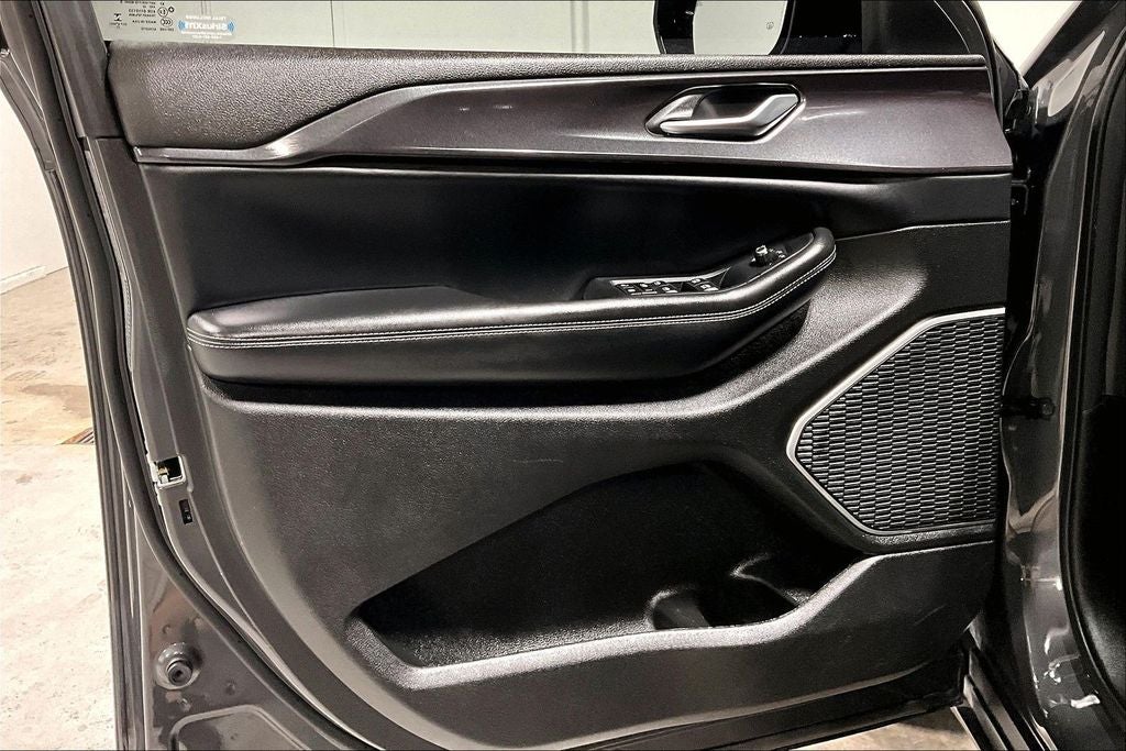 2022 Jeep Grand Cherokee Altitude