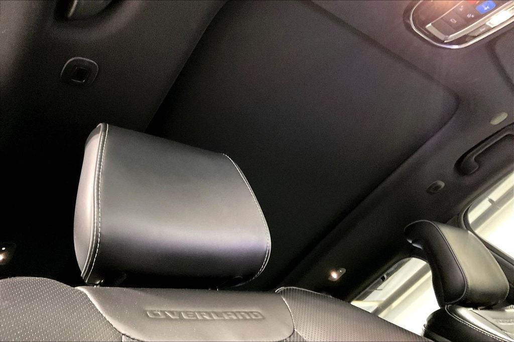 2022 Jeep Grand Cherokee Overland