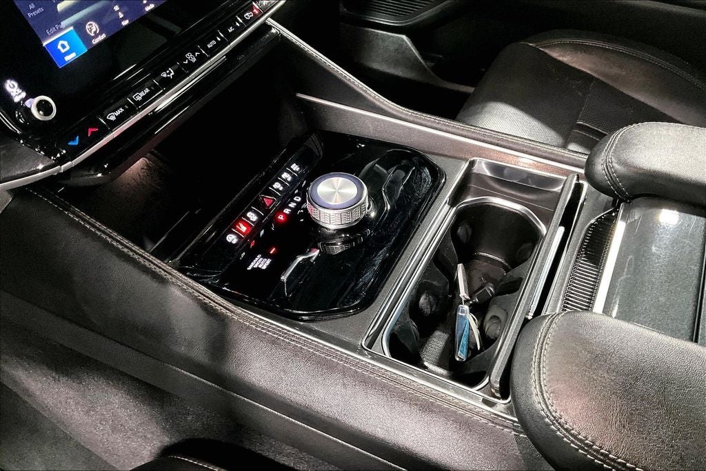 2023 Jeep Wagoneer Base