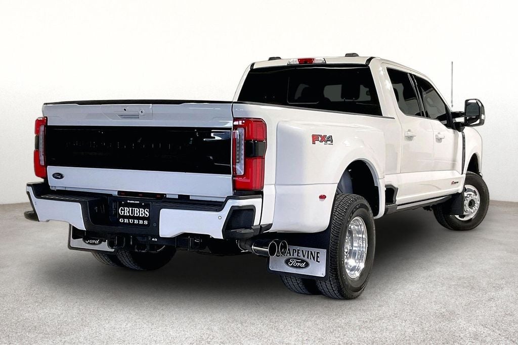 2026 Ford F-350SD Platinum DRW