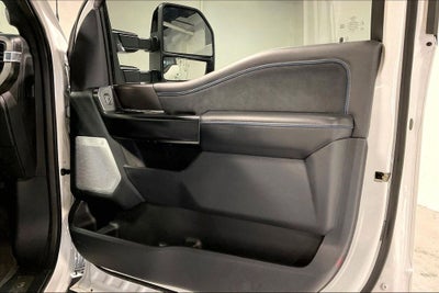 2026 Ford F-350SD Platinum DRW
