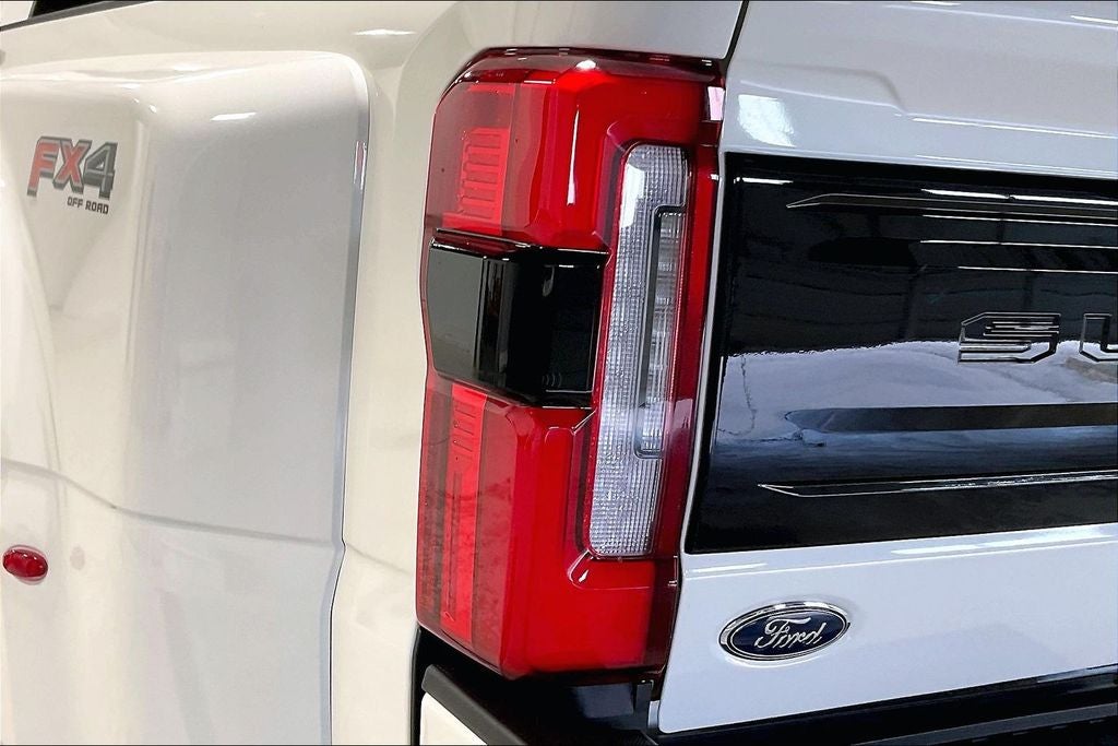 2026 Ford F-350SD Platinum DRW