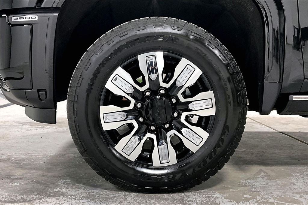 2025 GMC Sierra 3500HD Denali