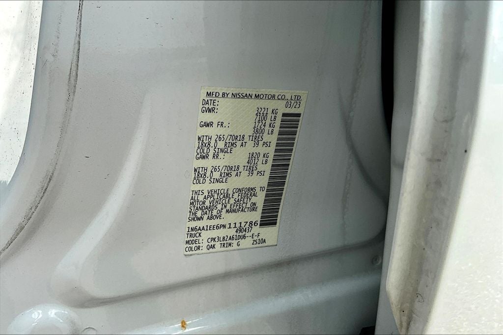 2023 Nissan Titan SV