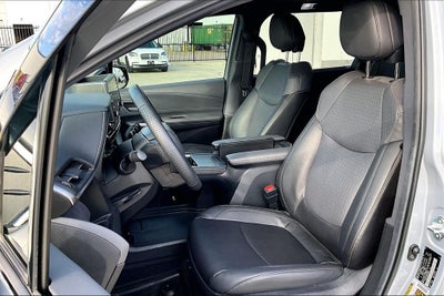 2024 Toyota Sienna Woodland Edition 7 Passenger