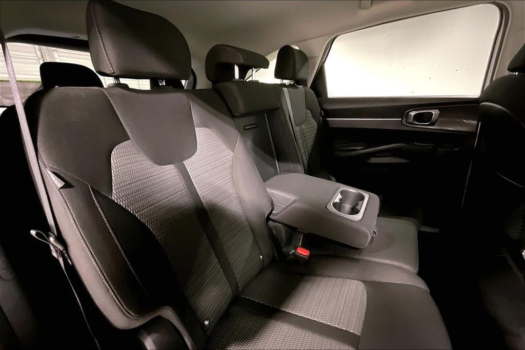2024 Kia Sorento LX