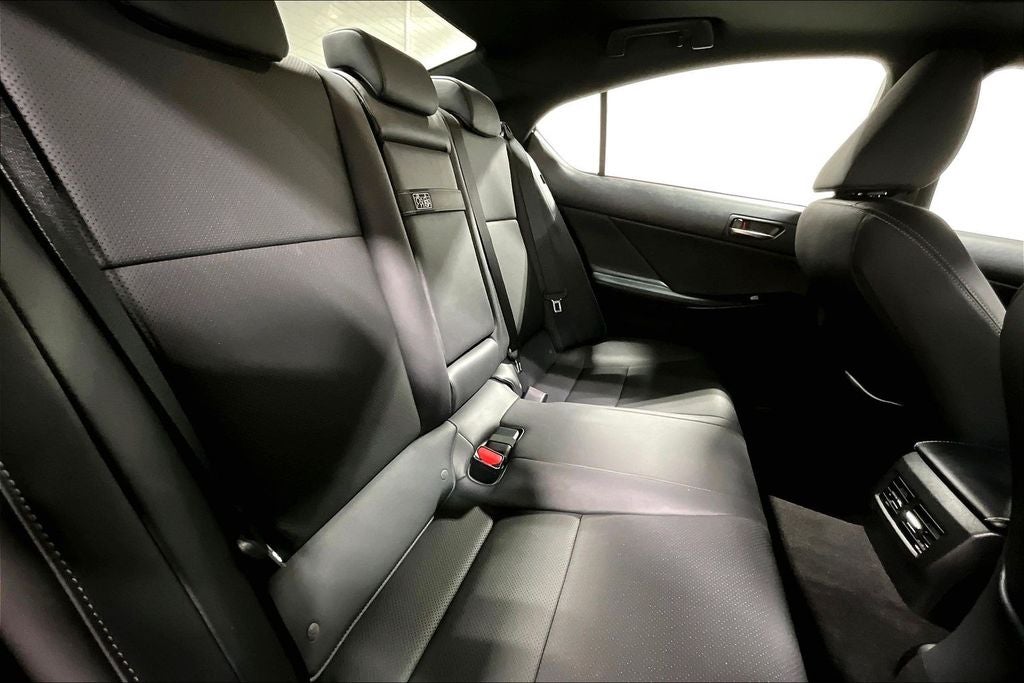 2024 Lexus IS 300 F Sport Design