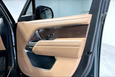 2025 Land Rover Range Rover SE