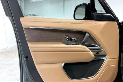 2025 Land Rover Range Rover SE