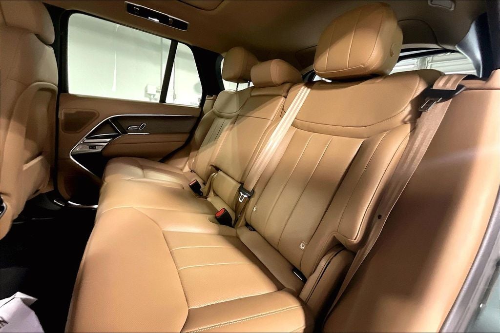 2025 Land Rover Range Rover SE