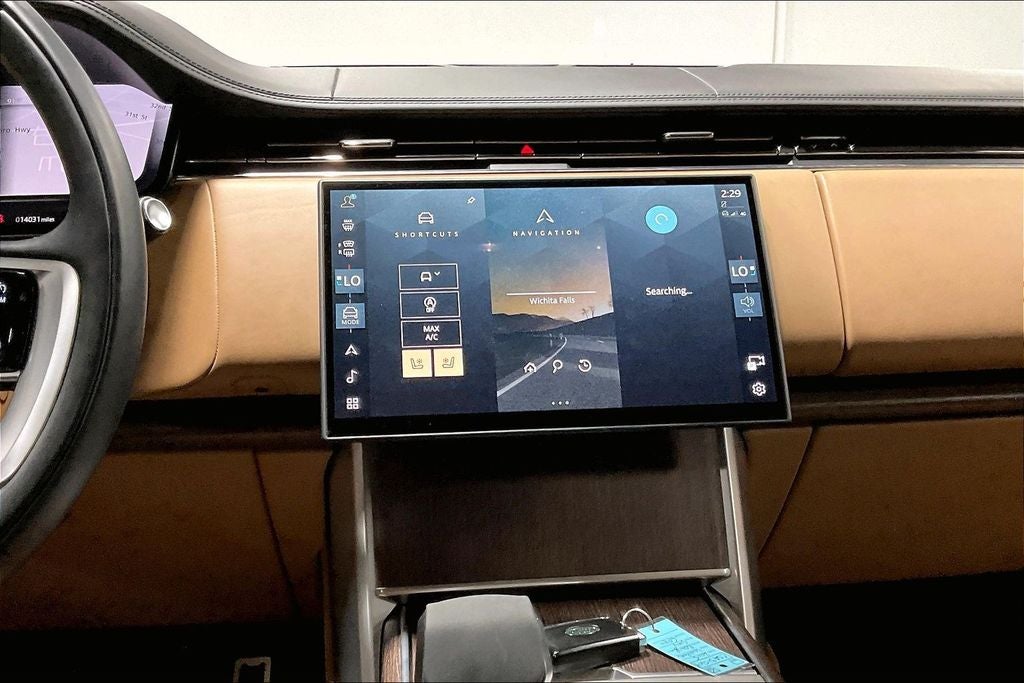 2025 Land Rover Range Rover SE
