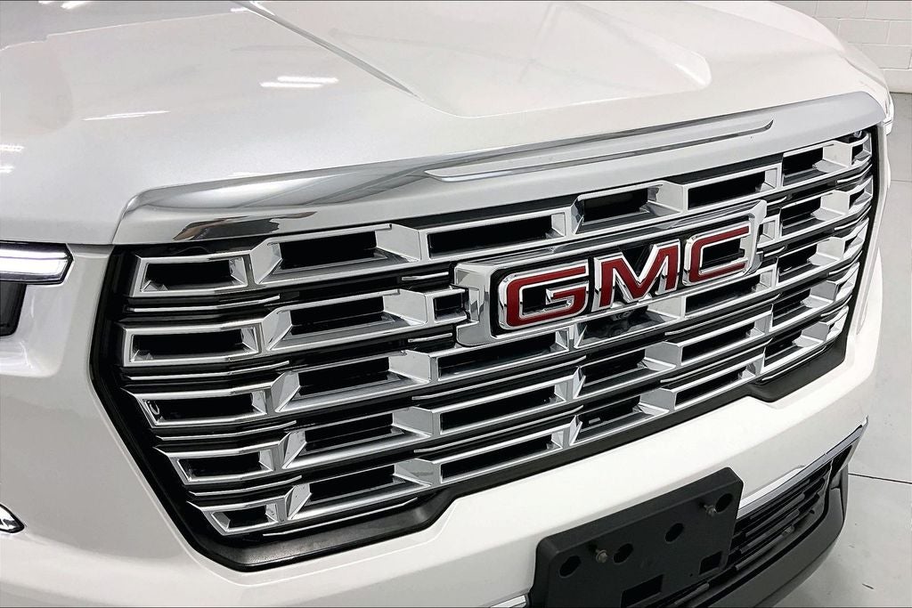 2025 GMC Acadia Denali