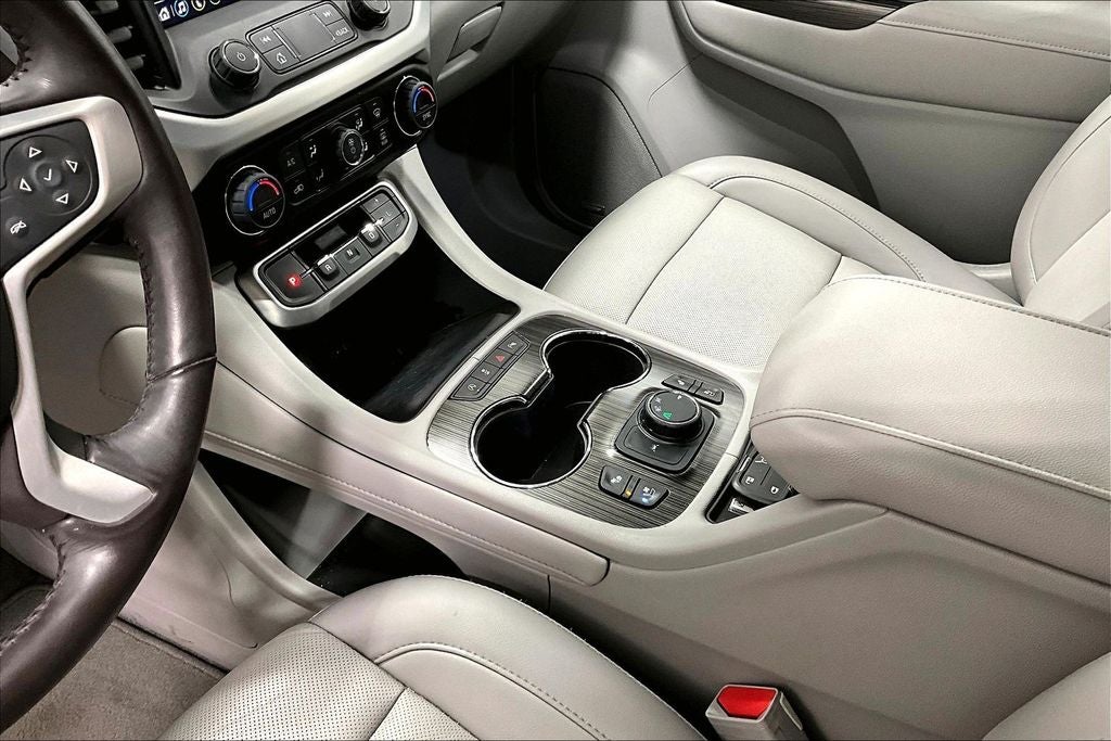 2022 GMC Acadia SLT