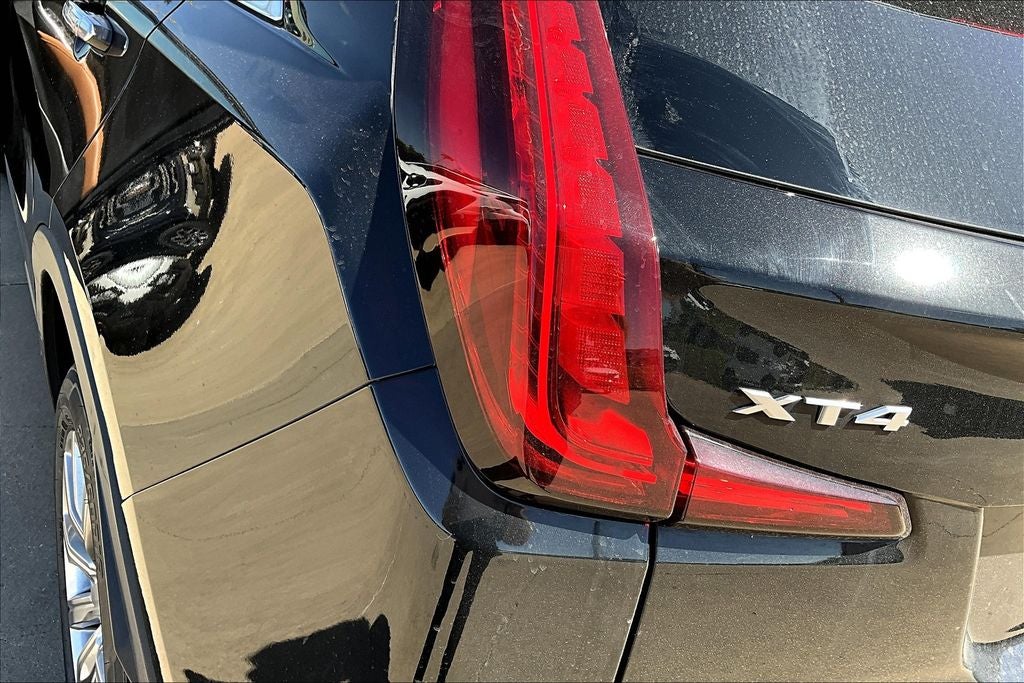 2021 Cadillac XT4 Premium Luxury