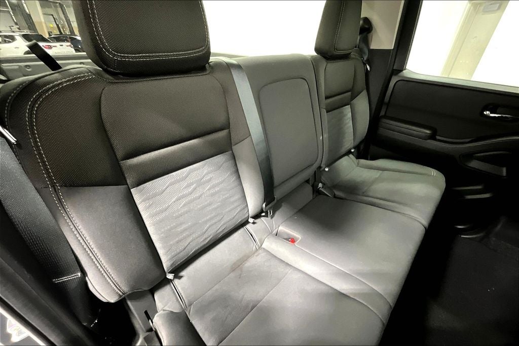 2024 Nissan Frontier SV