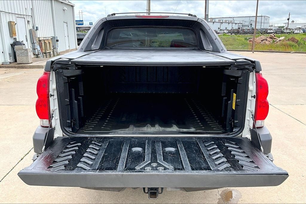 2004 Chevrolet Avalanche 1500 Base