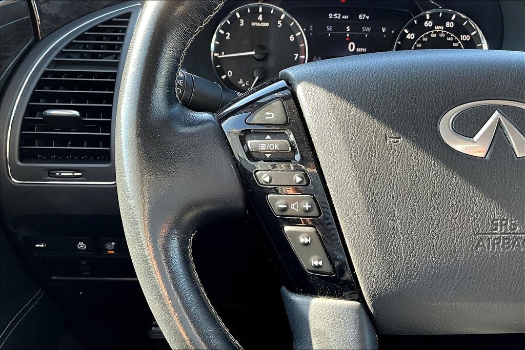 2022 INFINITI QX80 LUXE